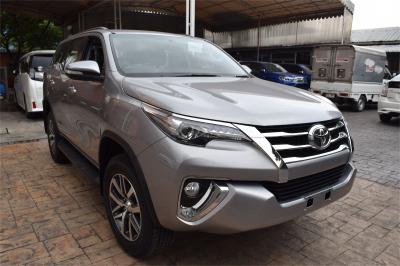 Thuê xe 7 chỗ Fortuner ở Bình Dương